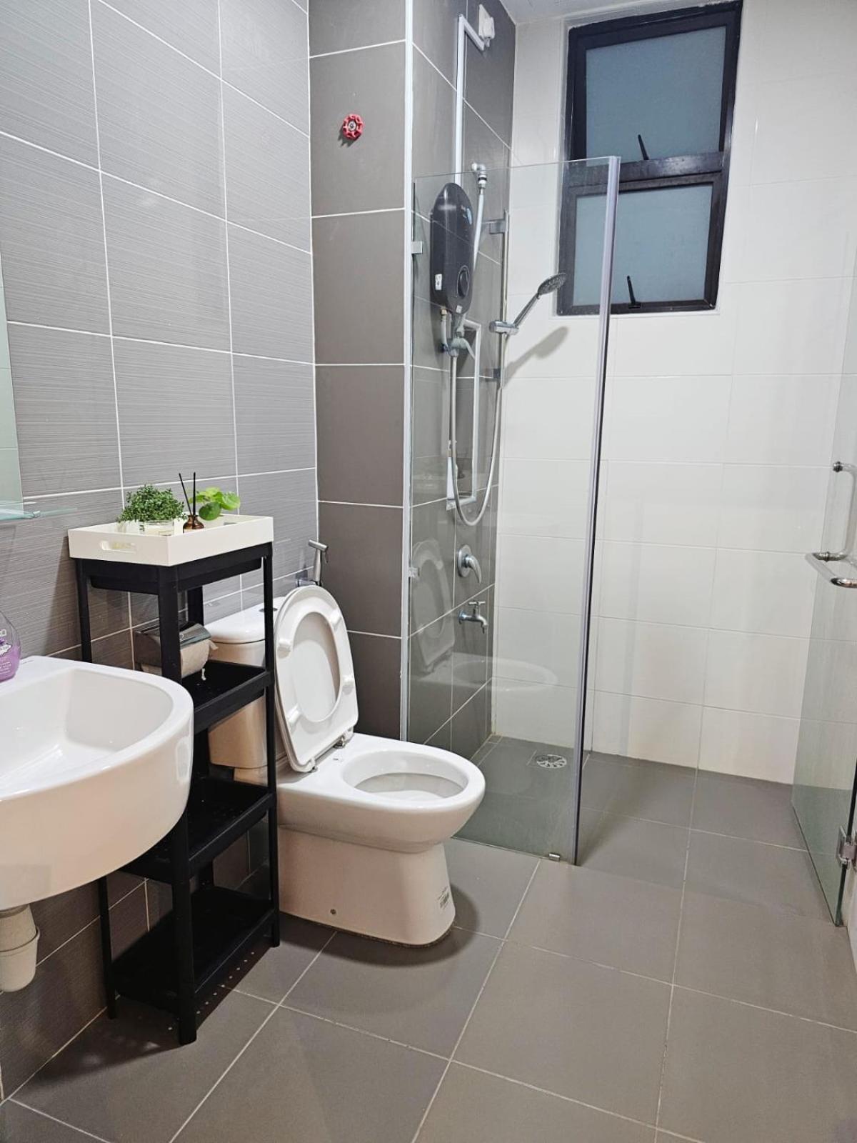 Pangsapuri The Platino 3br Next To Paradigm Mall